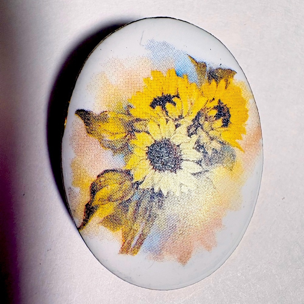 Charming Floral vintage Brooch with Yellow sunflowers made in Japan